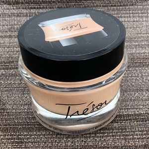 Tresor lancome lotion 6.7 fl oz glass jar *SOLD*